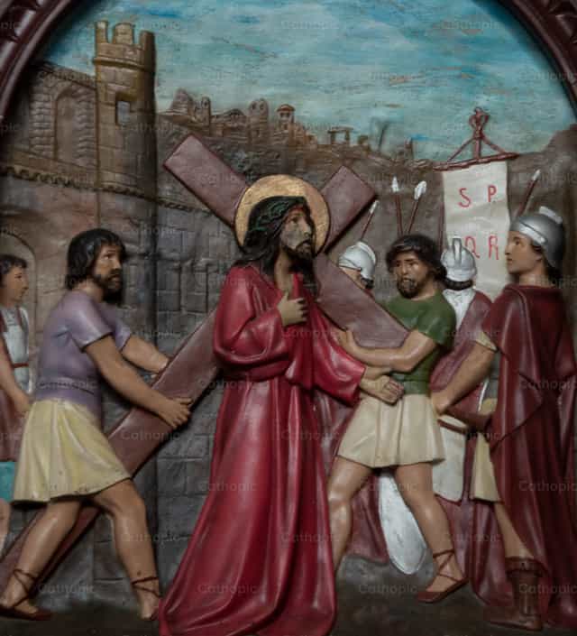 Jesus, der vom Zyrenäer unterstützt wird - Katholische Stockfotos - Foto von Carolina BR