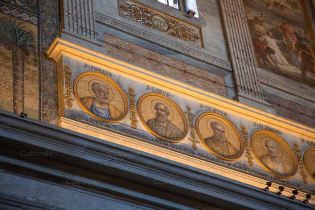 Primeros Papas de la Iglesia - Banco de imágenes católicas - Fotografía por Yandry Fernández Perdomo