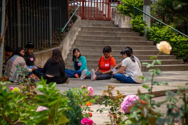 Nuevas generaciones - Banco de imágenes católicas