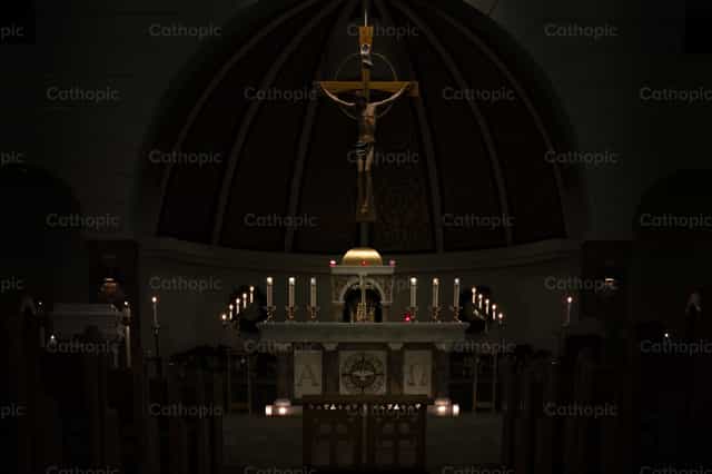 Candlelight Mass - Catholic stock images - Photo by Joseph Pillado