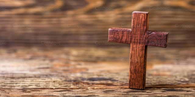 Croix en bois - Images catholiques de stock