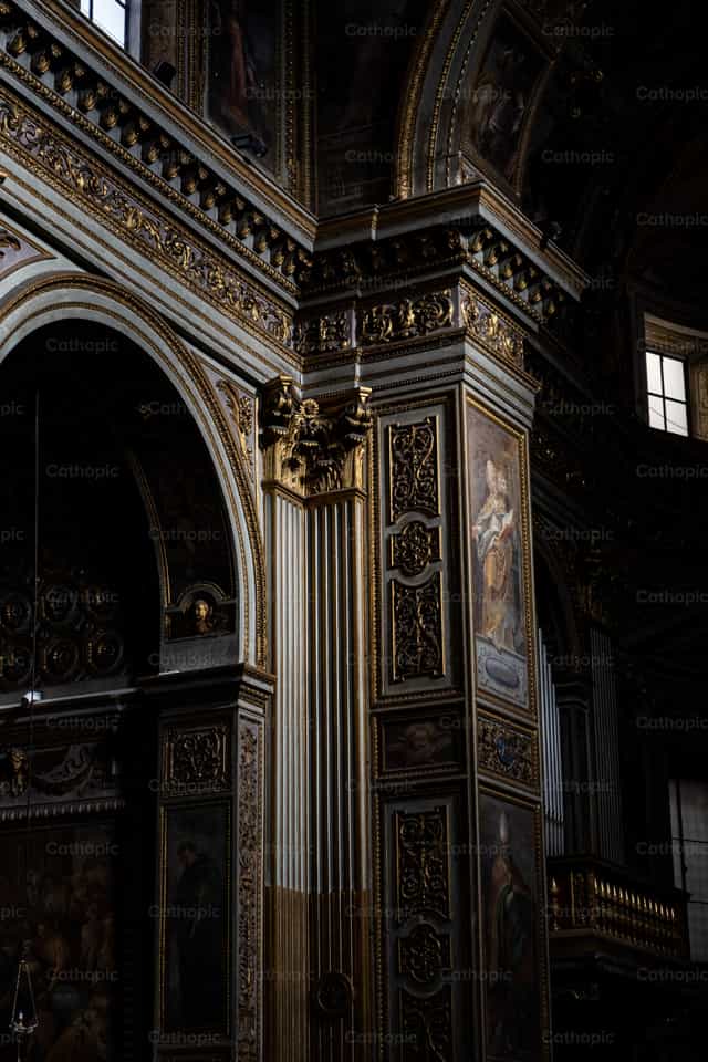 Church of Rome - Catholic stock images - Photo by Lupe Belmonte
