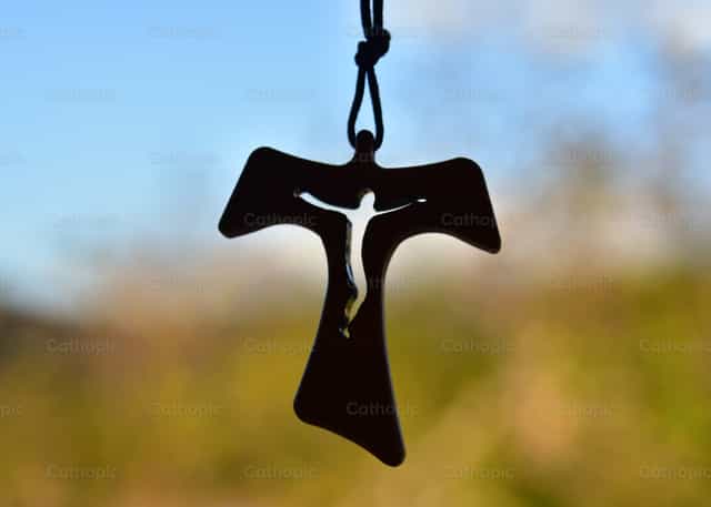 Cruz de Tau - Banco de imágenes católicas - Fotografía por Alex Leonardo Hernández