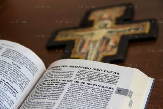 Evangelio - Banco de imágenes católicas - Fotografía por Érica Viana