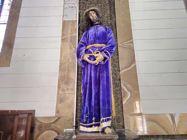 Nazareno en Catedral de Parral - Banco de imágenes católicas - Fotografía por juanplancarte