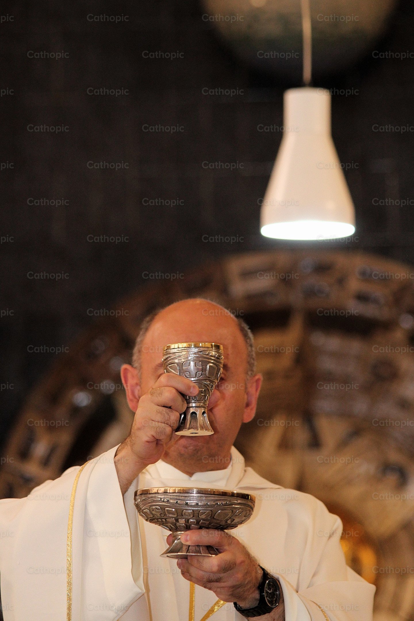 Consecration of the Blood of Christ photo | Cathopic