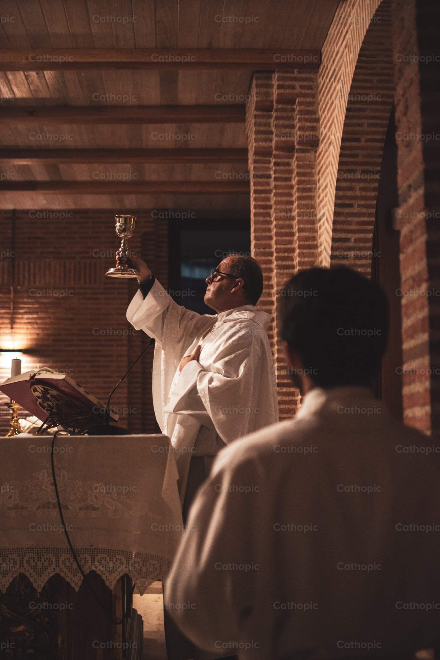 Consecration photo | Cathopic