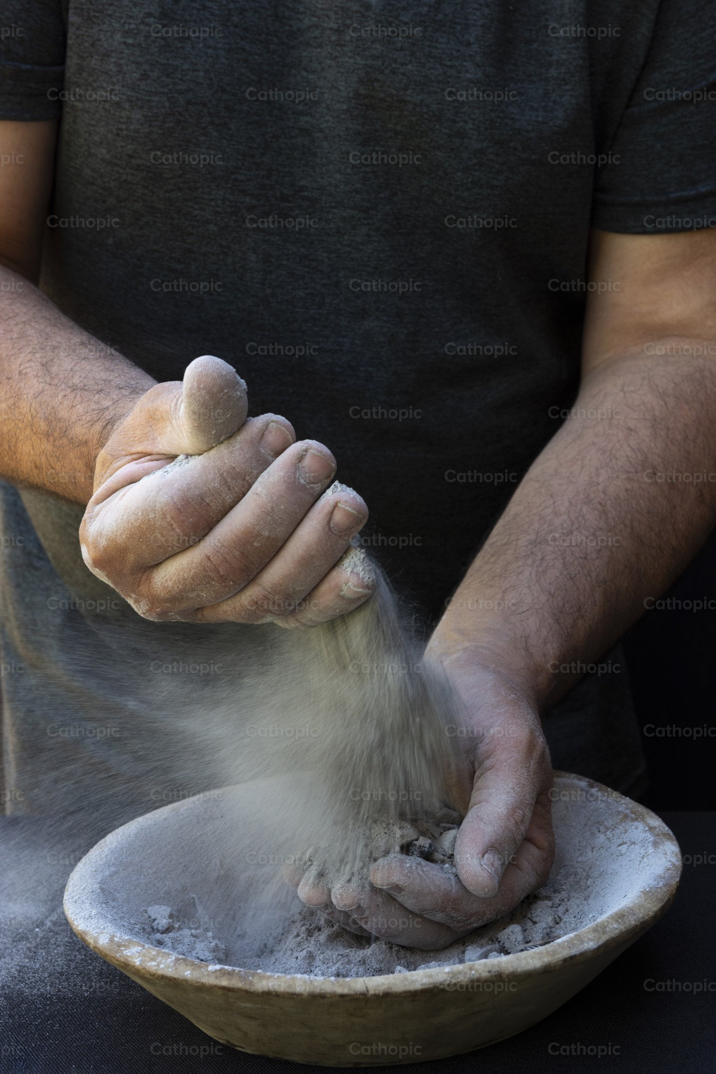 Hand Withashes Ashes and hands photo | Cathopic